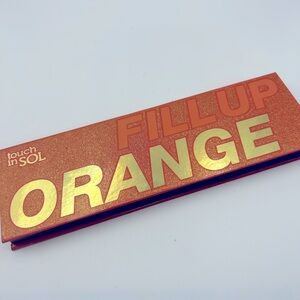 touch in SOL Eyeshadow Palette